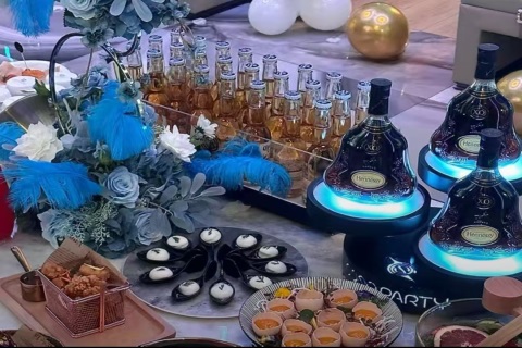 南京高端KTV招聘礼宾员,可提供住宿,南京高端KTV招聘信息